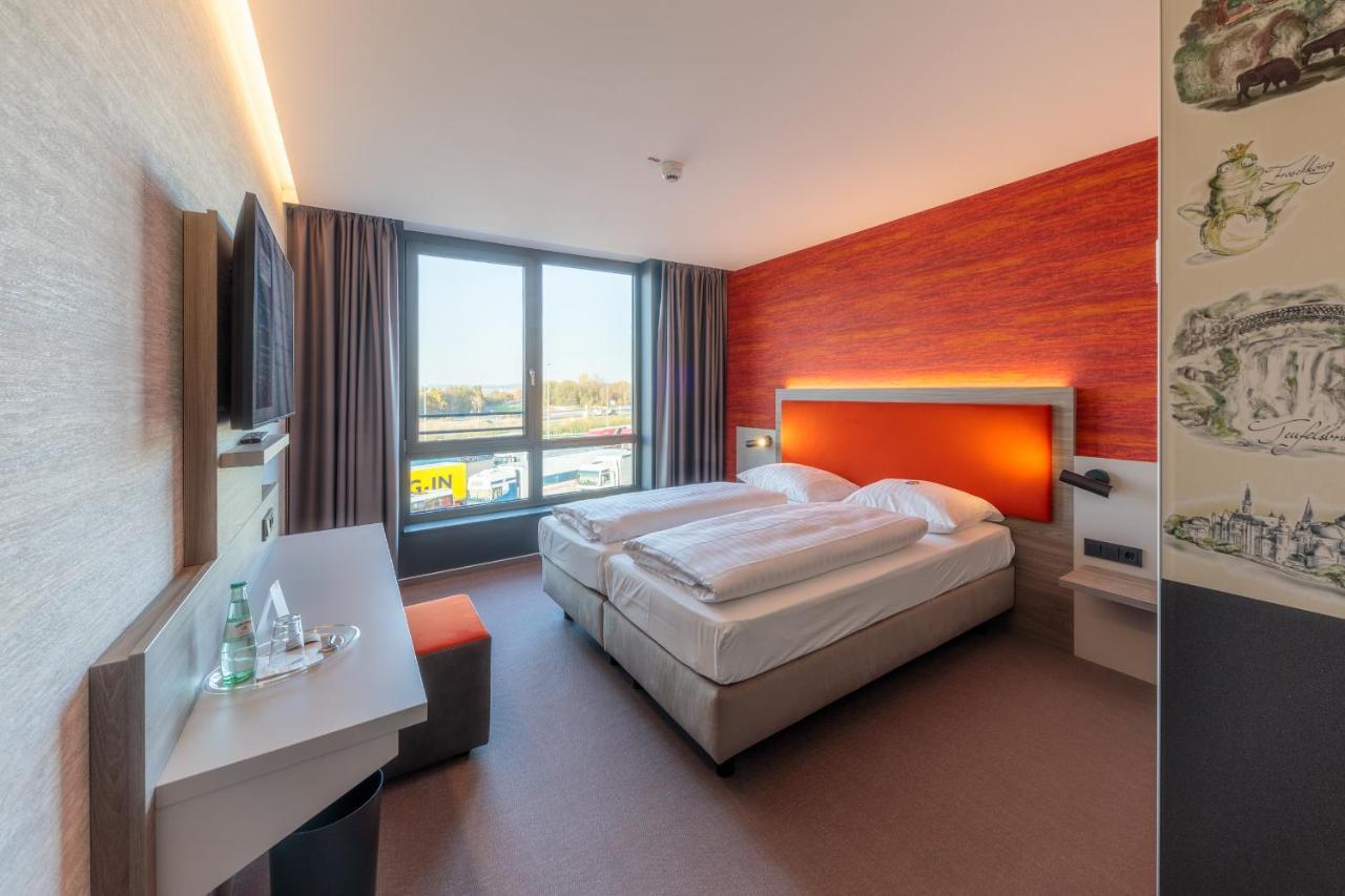 Hotel Am Ruessel Lohfelden エクステリア 写真