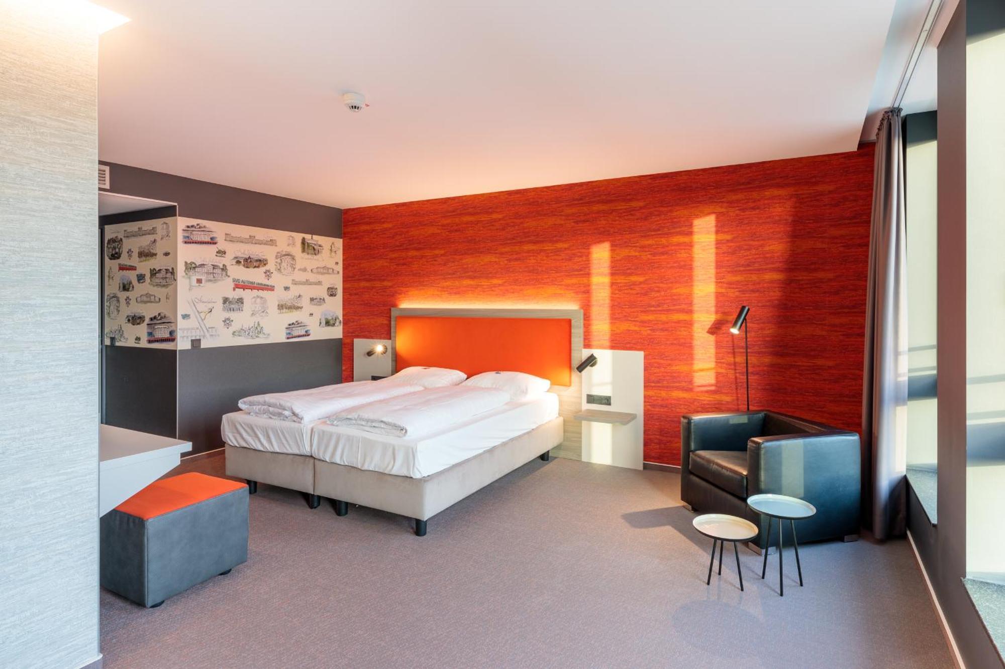 Hotel Am Ruessel Lohfelden エクステリア 写真