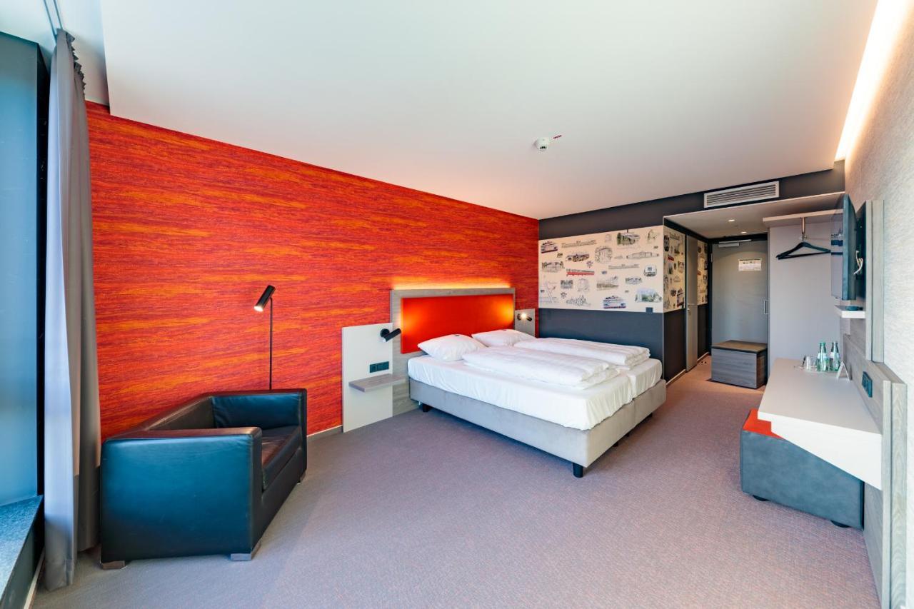 Hotel Am Ruessel Lohfelden エクステリア 写真