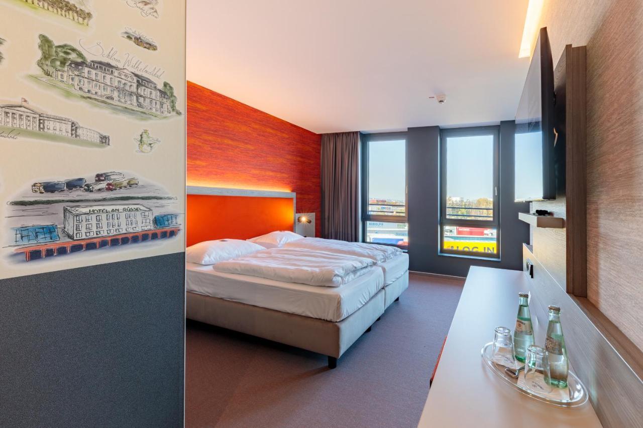 Hotel Am Ruessel Lohfelden エクステリア 写真