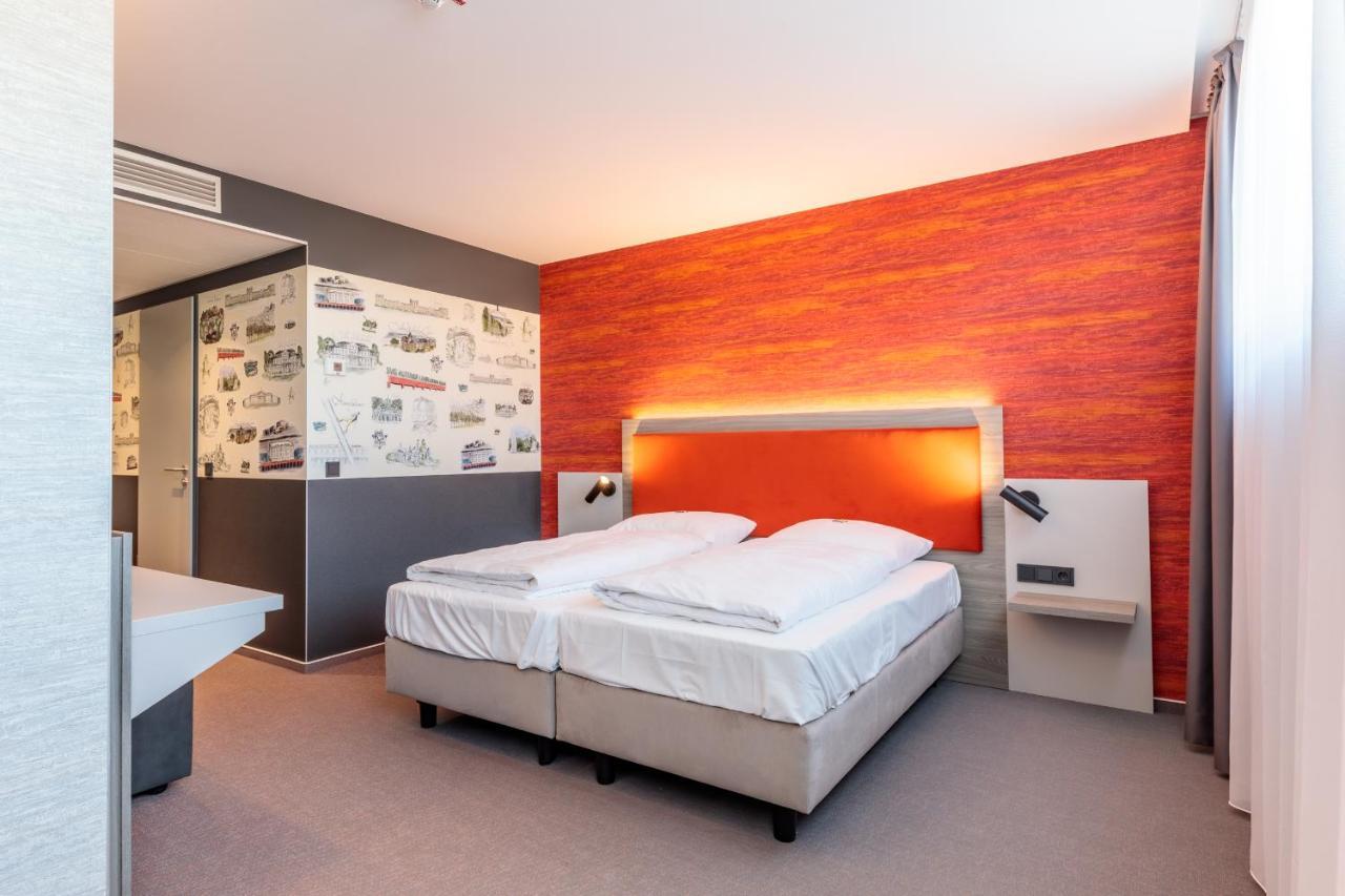 Hotel Am Ruessel Lohfelden エクステリア 写真