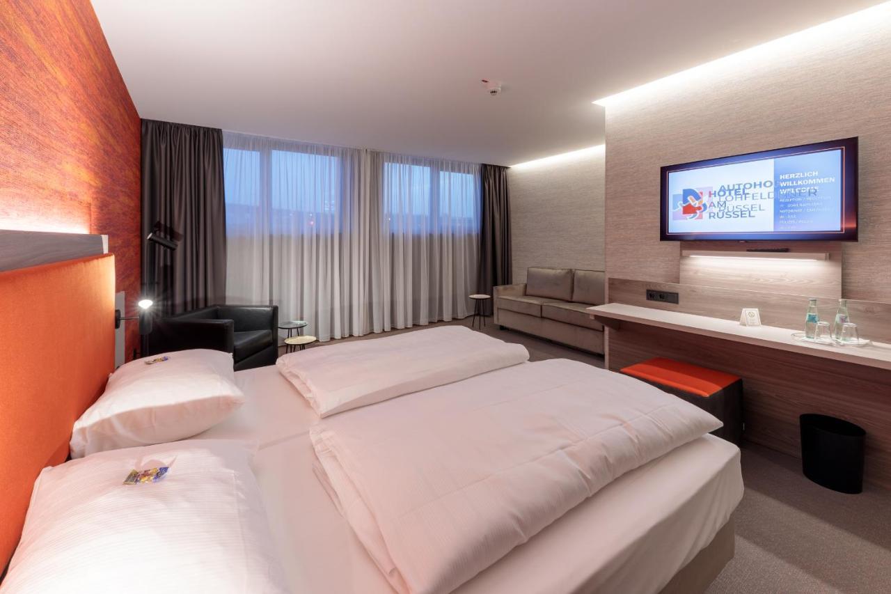 Hotel Am Ruessel Lohfelden エクステリア 写真
