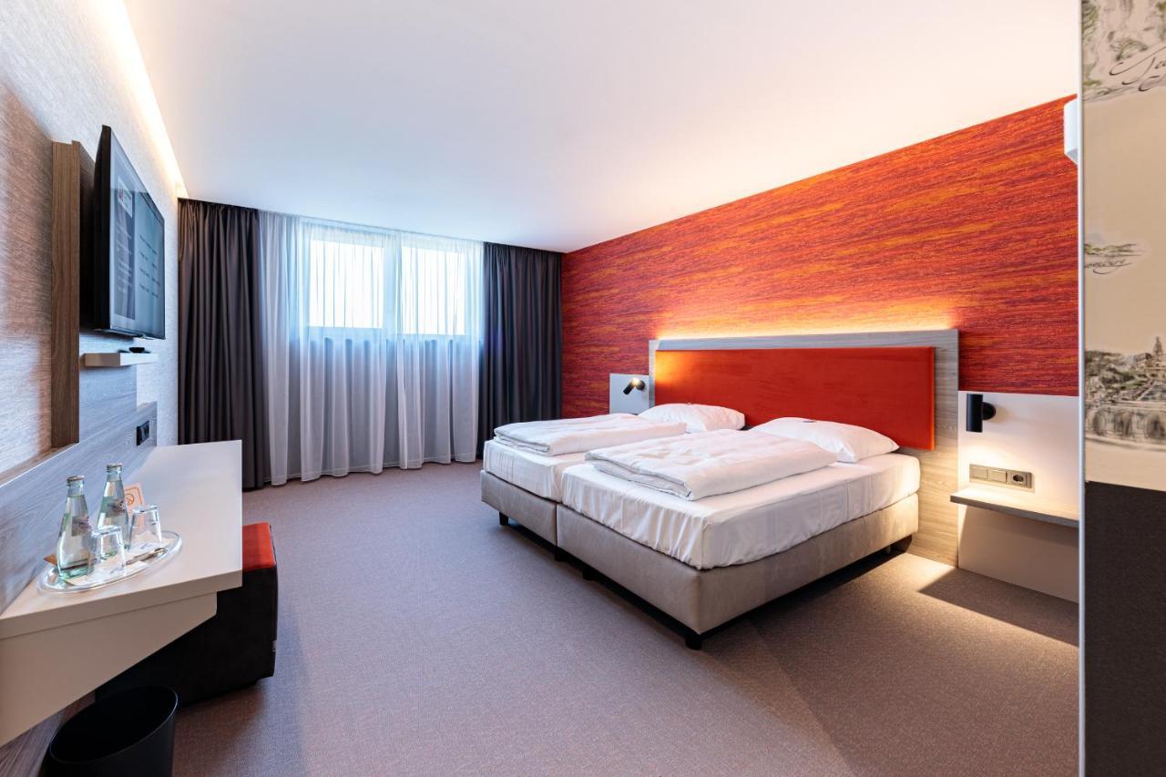 Hotel Am Ruessel Lohfelden エクステリア 写真
